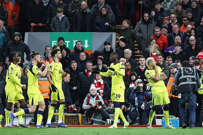 Kết quả Liverpool 1-1 Tottenham: Thất vọng The Kop Kết quả Liverpool 1-1 Tottenham: Thất vọng The Kop