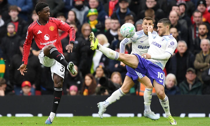 Kết quả Man Utd 3-1 Aston Villa: Bruno Fernandes tiến gần kỷ lục Kết quả Man Utd 3-1 Aston Villa: Bruno Fernandes tiến gần kỷ lục