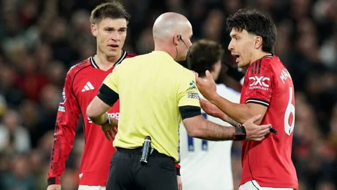 Kết quả MU 1-2 Leeds: Trận thua tai hại của Quỷ đỏ Kết quả MU 1-2 Leeds: Trận thua tai hại của Quỷ đỏ