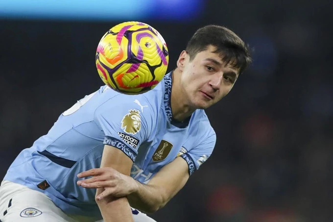Khusanov: Từ cơn ác mộng ra mắt đến 'cỗ máy chiến đấu' của Man City Khusanov: Từ cơn ác mộng ra mắt đến 'cỗ máy chiến đấu' của Man City