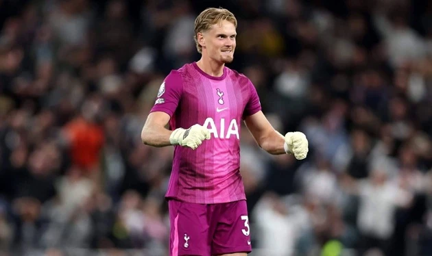 Kinsky từ bóng tối Madrid đến ánh sáng cứu rỗi Tottenham Kinsky từ bóng tối Madrid đến ánh sáng cứu rỗi Tottenham