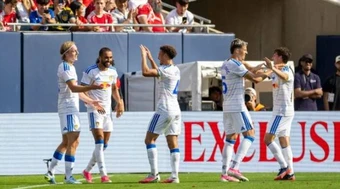 Leeds hạ Liverpool, huyền thoại ngỡ ngàng vì Harry Wilson