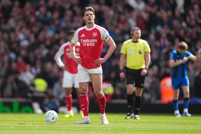 Lịch sử ủng hộ Arsenal vô địch Premier League