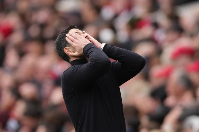 Lịch sử ủng hộ Arsenal vô địch Premier League