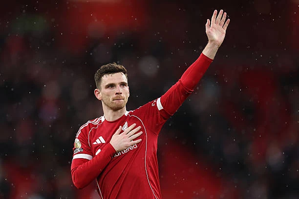 Liệu có cú "quay xe" nào cho Robertson ở Liverpool? Liệu có cú "quay xe" nào cho Robertson ở Liverpool?
