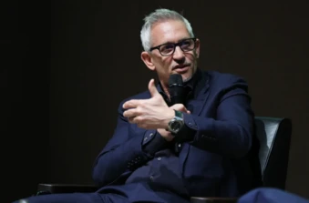 Lineker bênh vực Arsenal giữa tâm bão chỉ trích tại nước Anh