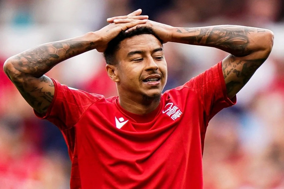 Lingard lâm cảnh nợ nần Lingard lâm cảnh nợ nần