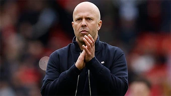 Liverpool 'chắp thêm cánh' cho Arne Slot
