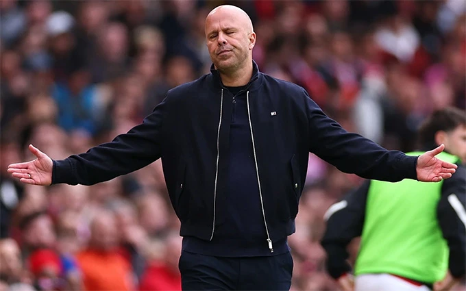 Liverpool của Arne Slot đang bị biến thành trò cười Liverpool của Arne Slot đang bị biến thành trò cười