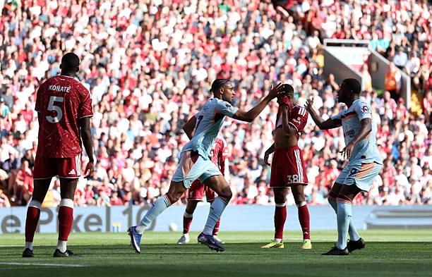Liverpool hòa Brentford trong ngày Salah và Robertson chia tay Liverpool hòa Brentford trong ngày Salah và Robertson chia tay