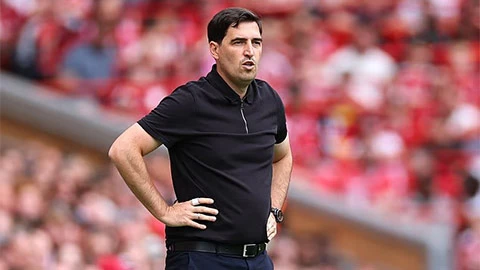 Liverpool hụt hơi, Iraola thừa nhận tình thế nguy cấp trước mùa giải Liverpool hụt hơi, Iraola thừa nhận tình thế nguy cấp trước mùa giải