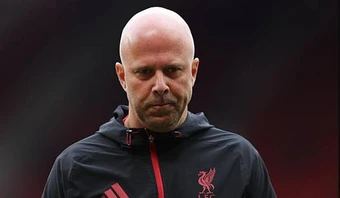 Liverpool không có ý định sa thải Arne Slot vào mùa hè
