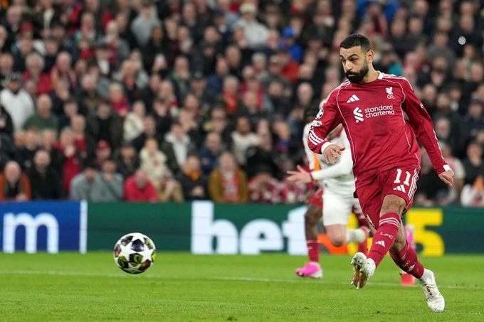 Liverpool phải cảm ơn Salah vì lối thoát cho cả hai!