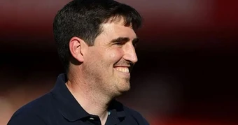Liverpool tăng tốc đàm phán với Iraola