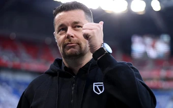 Lý do Pierre Sage thay thế Oliver Glasner tại Crystal Palace