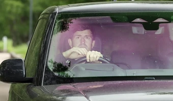 Maguire buồn bã lộ diện sau cú sốc mất vé World Cup
