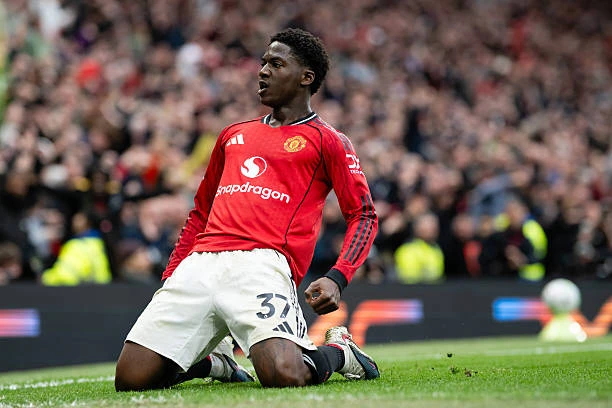 Mainoo có thể là số 6 hoàn hảo cho Man Utd Mainoo có thể là số 6 hoàn hảo cho Man Utd