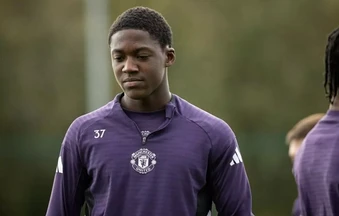 Mainoo tiết lộ hai cái tên muốn in áo Man Utd