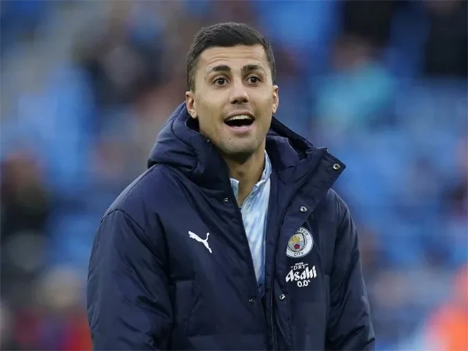 Man City cân nhắc 'trói chân' Quả bóng Vàng Rodri Man City cân nhắc 'trói chân' Quả bóng Vàng Rodri
