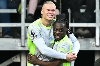 Man City lên đỉnh bảng sao Opta vẫn tin Arsenal vô địch?