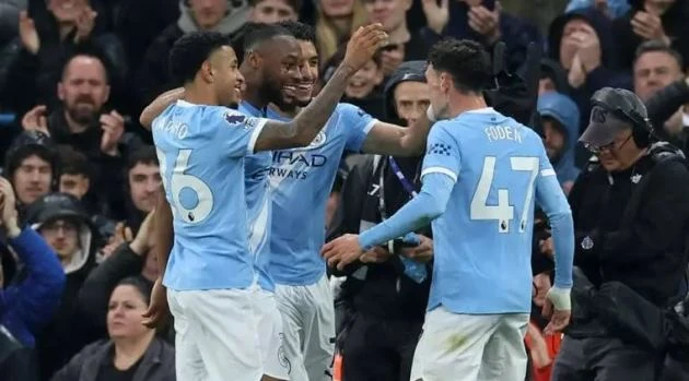 Man City thắng Crystal Palace, cuộc đua vô địch thêm kịch tính Man City thắng Crystal Palace, cuộc đua vô địch thêm kịch tính