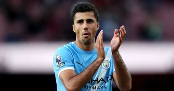 Man City tự tin trói chân Quả bóng Vàng 2024 Rodri