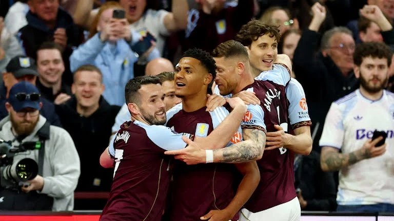 Màn trình diễn tiệm cận hoàn hảo của Ollie Watkins Màn trình diễn tiệm cận hoàn hảo của Ollie Watkins