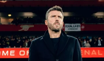 Man Utd chưa vội bổ nhiệm Carrick dù đang thăng hoa