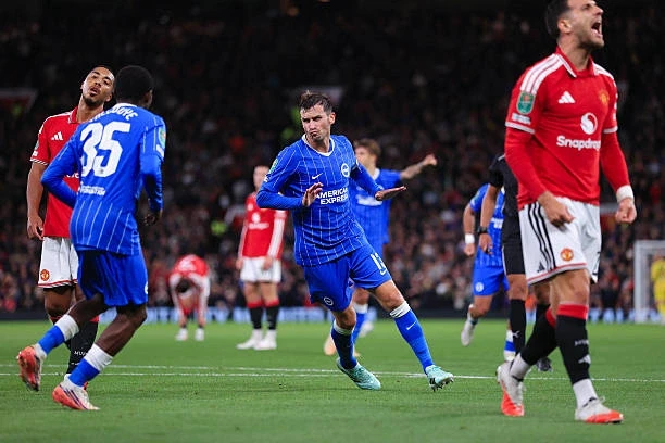 Man Utd đánh mất kỷ lục kéo dài 50 năm sau trận thua Brighton