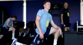 Man Utd phải dè chừng vùng đỏ quá tải của Elliot Anderson