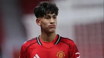 Man Utd thận trọng với thần đồng 15 tuổi JJ Gabriel