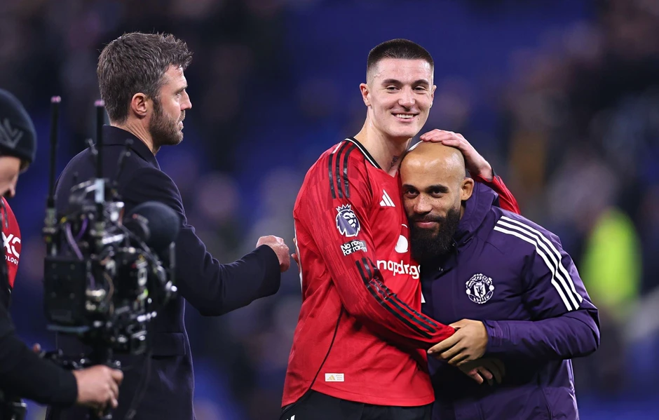 Man Utd thắng Everton: Dấu ấn "tam tấu" 207 triệu bảng Man Utd thắng Everton: Dấu ấn "tam tấu" 207 triệu bảng