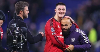 Man Utd thắng Everton: Dấu ấn "tam tấu" 207 triệu bảng