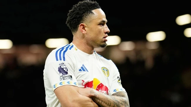 Martinez nhận thẻ đỏ, MU thua sốc Leeds United tại Old Trafford Martinez nhận thẻ đỏ, MU thua sốc Leeds United tại Old Trafford