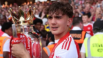 Max Dowman lập kỷ lục thành cầu thủ trẻ nhất đá chính tại Premier League