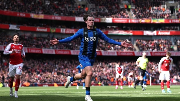 Merson gọi trận thua Bournemouth của Arsenal là kết quả tồi tệ Merson gọi trận thua Bournemouth của Arsenal là kết quả tồi tệ