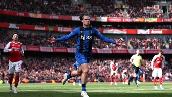 Merson gọi trận thua Bournemouth của Arsenal là kết quả tồi tệ