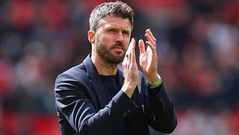 Michael Carrick hứa sớm công bố quyết định về tương lai ở MU
