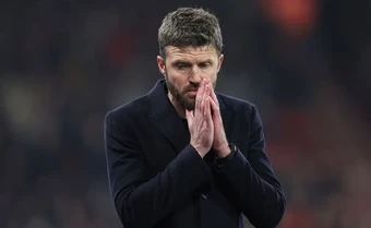 Michael Carrick tiến gần ghế nóng MU nhờ Luis Enrique