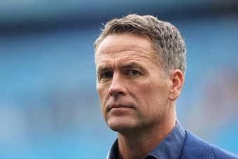 Michael Owen lên tiếng cảnh báo Arsenal
