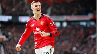 MU bị chê chọn sai Sesko, Osimhen mới là lời giải