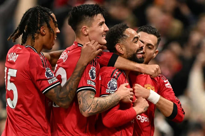 MU đã tìm ra bệ phóng để bắt kịp Man City và Arsenal MU đã tìm ra bệ phóng để bắt kịp Man City và Arsenal
