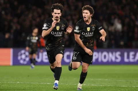 MU: Đằng sau giấc mơ ‘PSG hóa’ của Michael Carrick