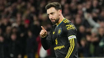 MU đón tín hiệu vui từ Bruno Fernandes