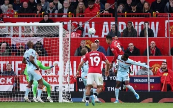 MU rộng cửa đá C1, Carrick xác nhận Casemiro rời đi