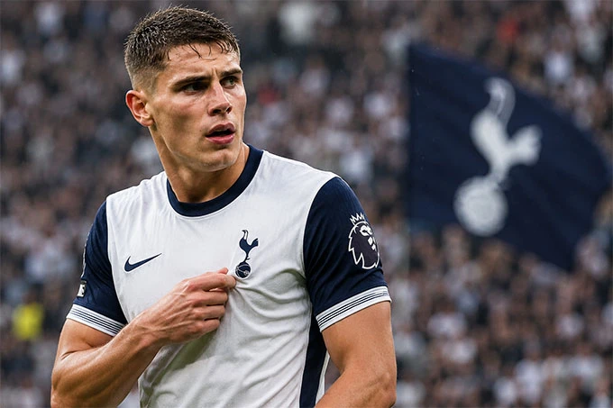 Mục tiêu của Liverpool úp mở tương lai sau khi Tottenham trụ hạng Mục tiêu của Liverpool úp mở tương lai sau khi Tottenham trụ hạng
