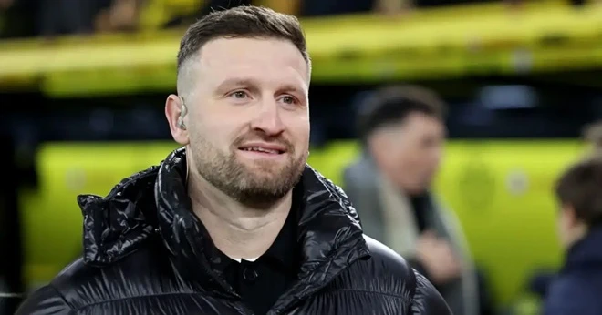 Mustafi chỉ ra hệ lụy nếu Arsenal tiếp tục trắng tay