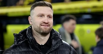 Mustafi chỉ ra hệ lụy nếu Arsenal tiếp tục trắng tay