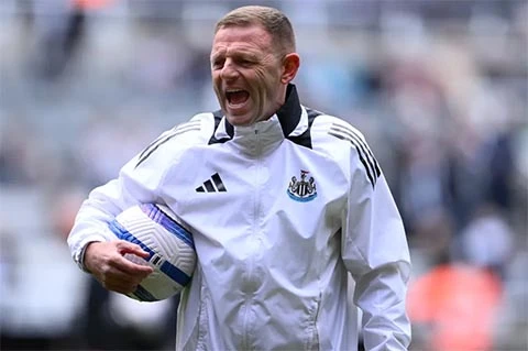 Newcastle xóa sạch 'dấu vết' Eddie Howe để khép lại một kỷ nguyên Newcastle xóa sạch 'dấu vết' Eddie Howe để khép lại một kỷ nguyên