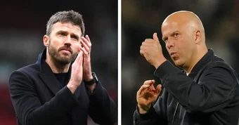 Nghịch lý derby nước Anh: Carrick thăng hoa, Slot khủng hoảng